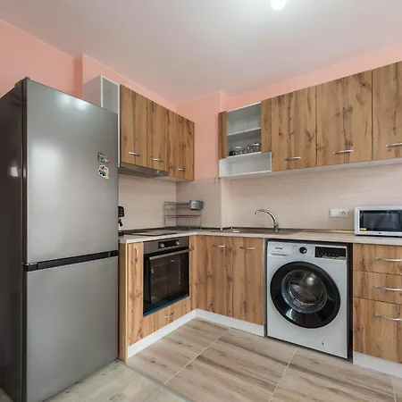 Apartament 2br Close To The Center And Grand Mall *
