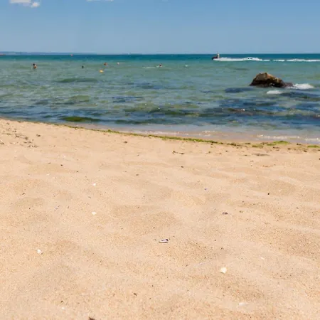 Maxy - 2bedroom & Parking Apartament Warna