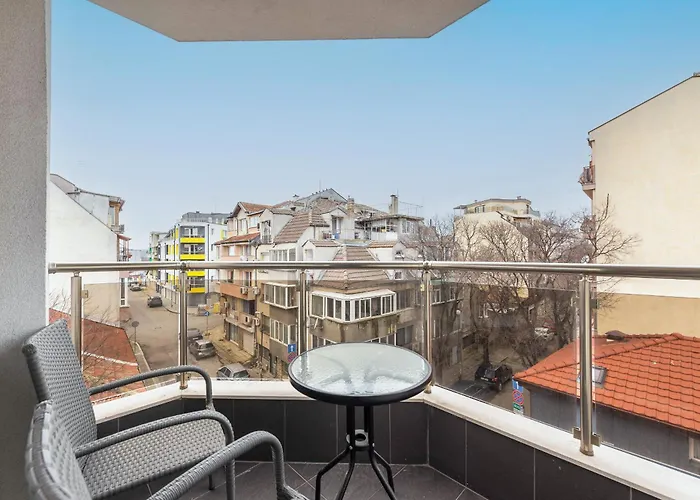 Apartament Maxy - 2bedroom & Parking Warna