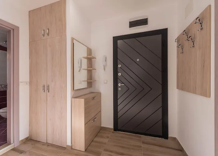 Maxy - 2bedroom & Parking Apartament *