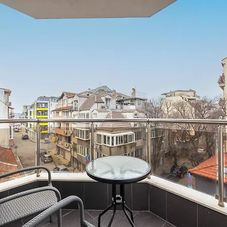 Апартаменты Maxy - 2br & Parking Варна