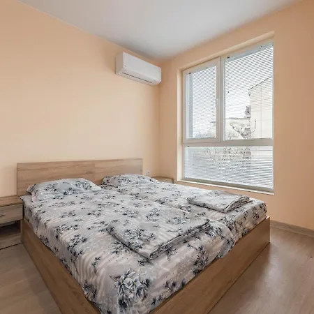 Maxy - 2br & Parking Апартаменты